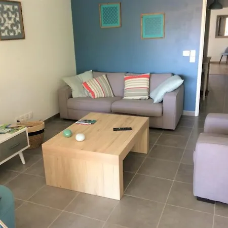 T3 Avec Terrasse, Proche Port, Commerces Et Plage *